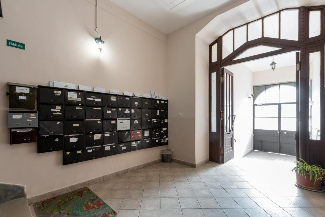 Elizabeth Garden Apartment Budapest Esterno foto