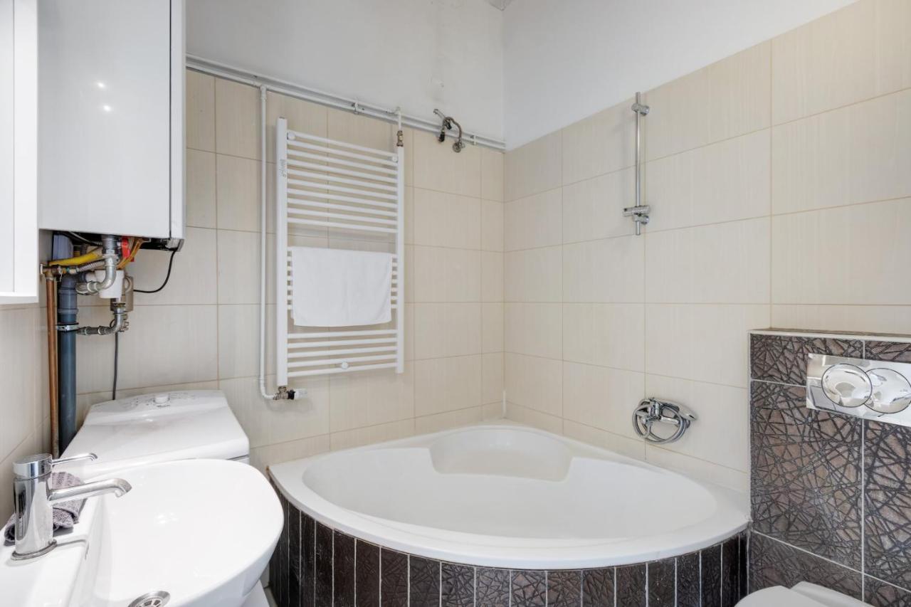 Elizabeth Garden Apartment Budapest Esterno foto